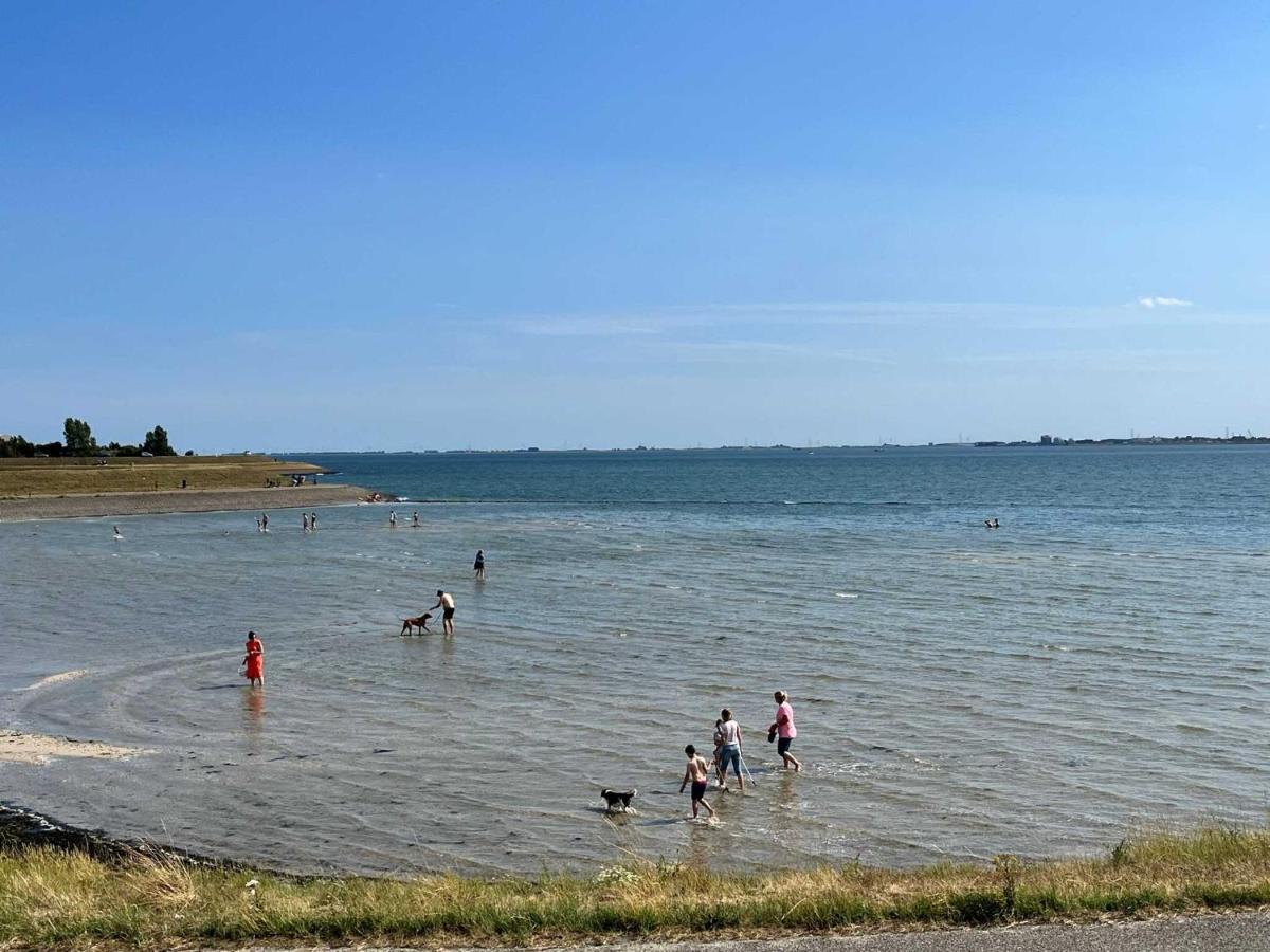 Oosterschelde Lodge Met Veel Privacy En Dicht Bij Het Water Scherpenisse Екстер'єр фото