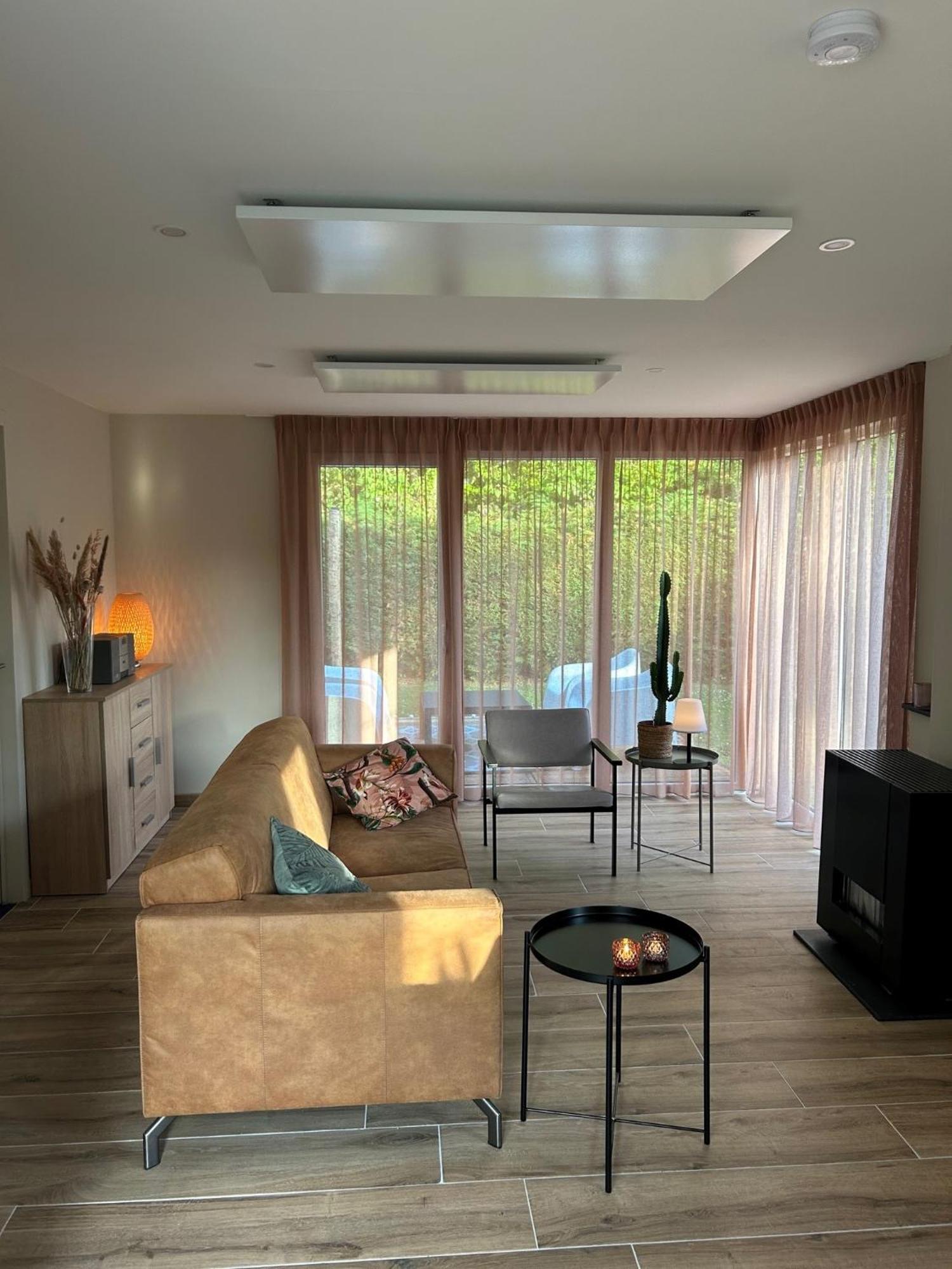 Oosterschelde Lodge Met Veel Privacy En Dicht Bij Het Water Scherpenisse Екстер'єр фото