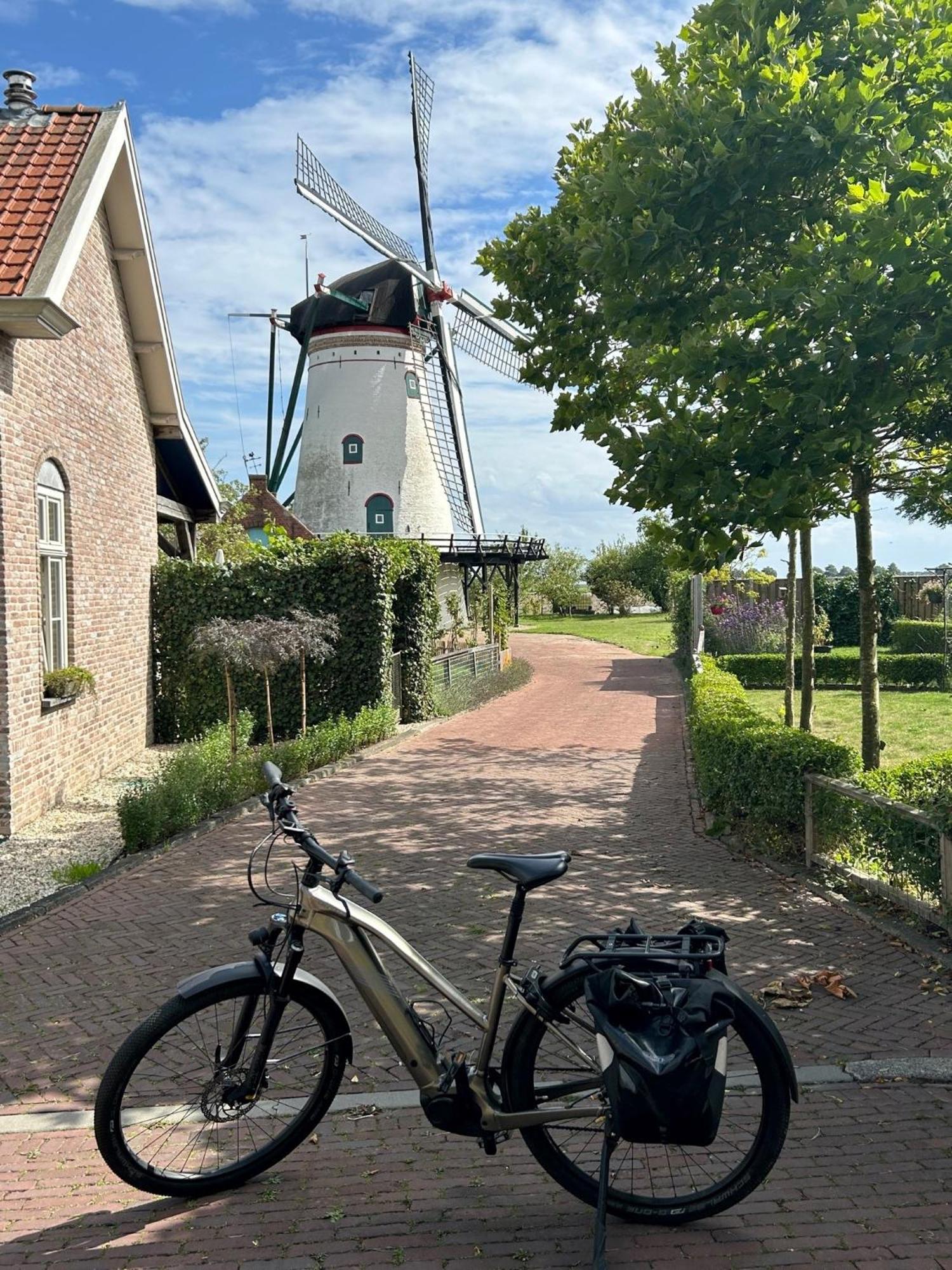 Oosterschelde Lodge Met Veel Privacy En Dicht Bij Het Water Scherpenisse Екстер'єр фото